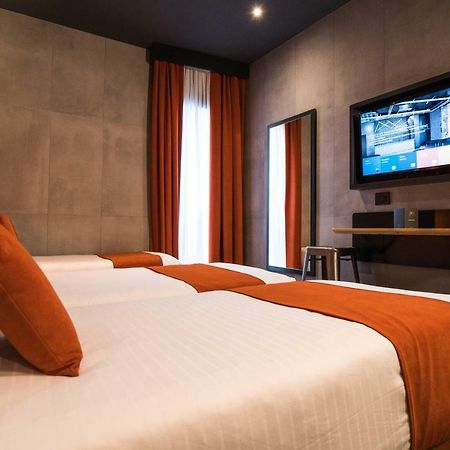 J24 Hotel Milano Экстерьер фото