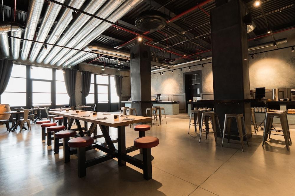 J24 Hotel Milano Экстерьер фото