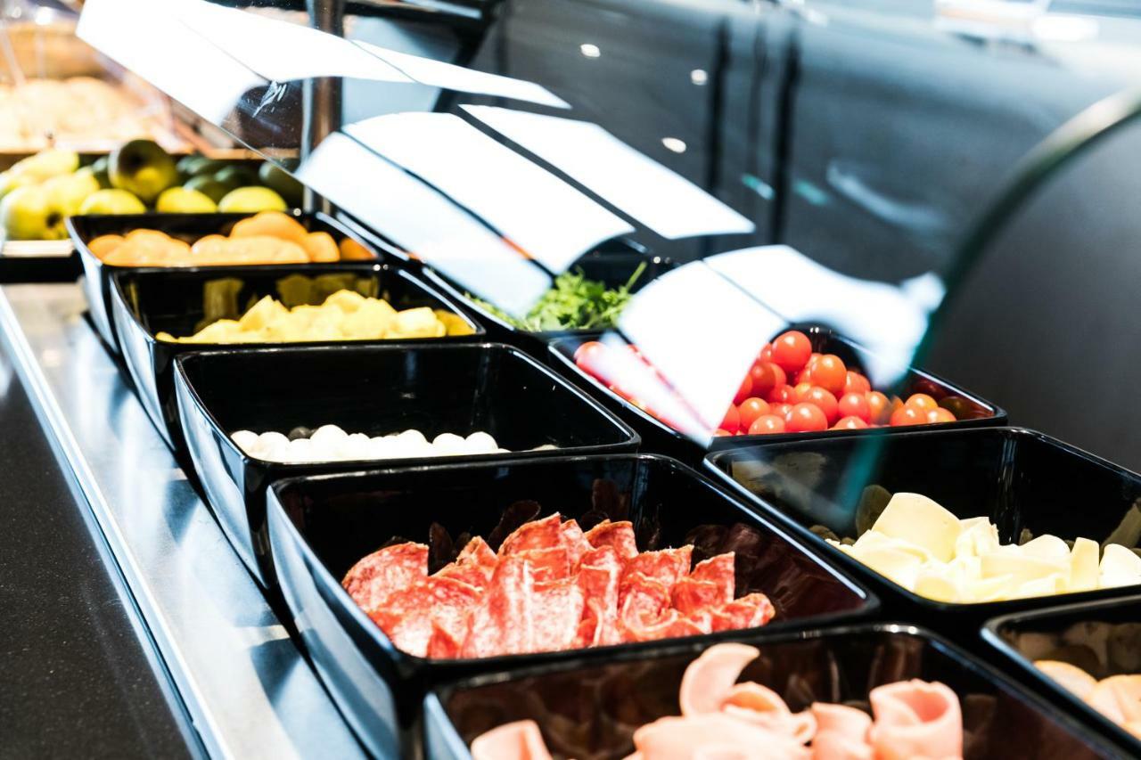 J24 Hotel Milano Экстерьер фото