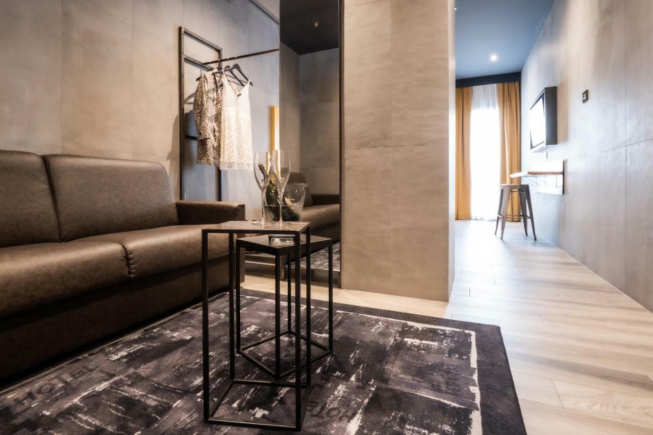 J24 Hotel Milano Экстерьер фото